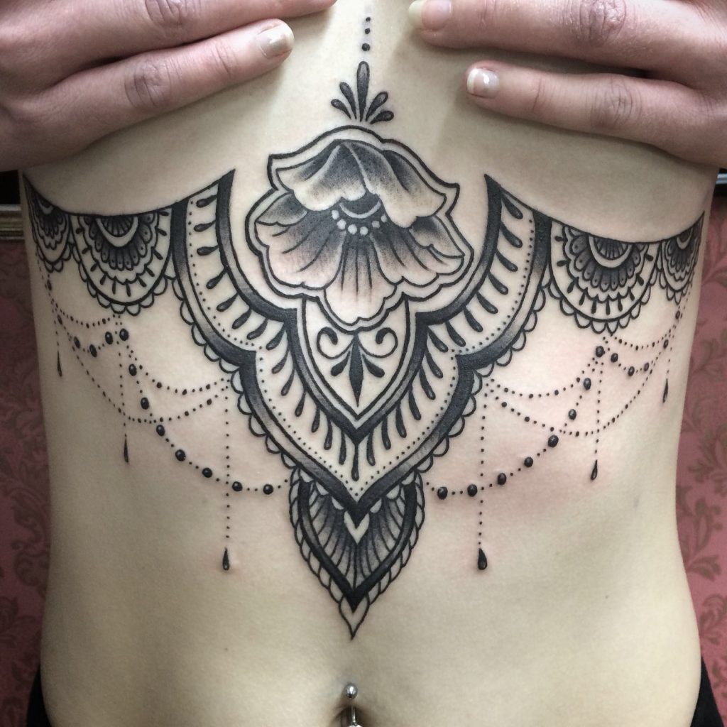 underboob tattoo, mandala style tattoo henna style tattoo, girly tattoo, feminine tattoo, black & grey tattoo, zombie tattoo helsinki, zombie tattoo salla